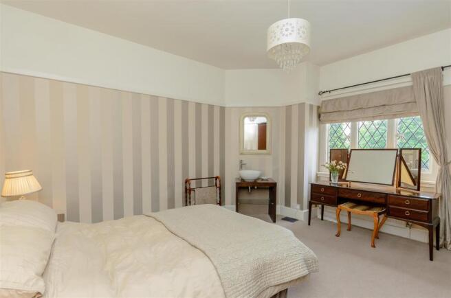 8345664-interior29.jpg