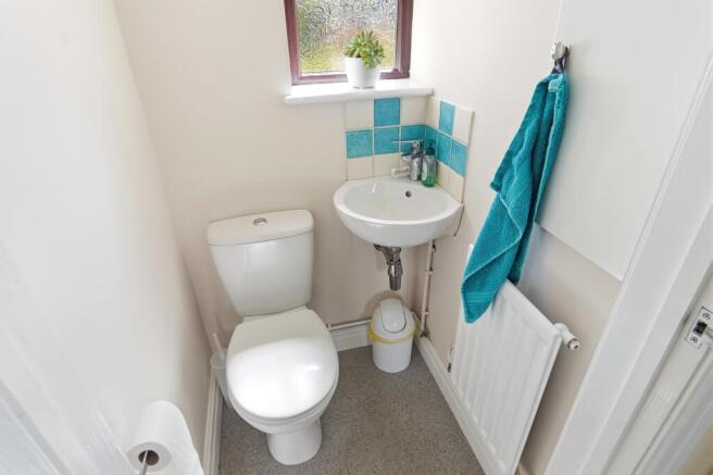 4 bed Detached for sale Image 6