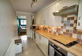 16, Sunkist Way, Wallington SM6 9LQ