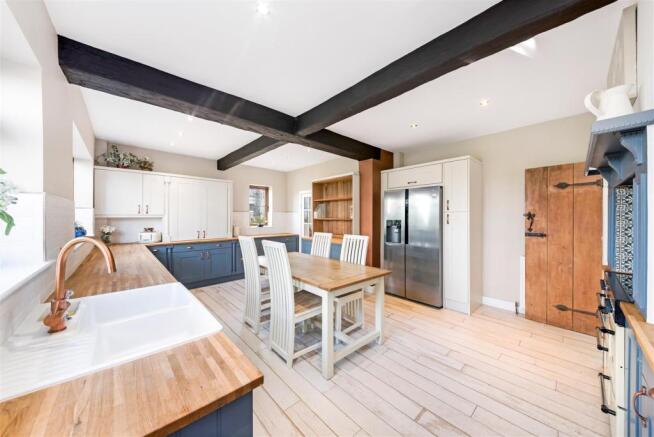 DINING KITCHEN