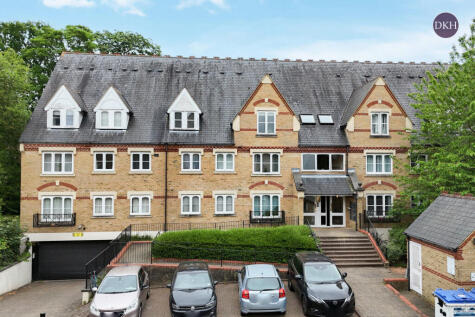 Anglian Close, Watford
