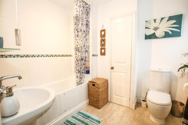 Bathroom.jpg