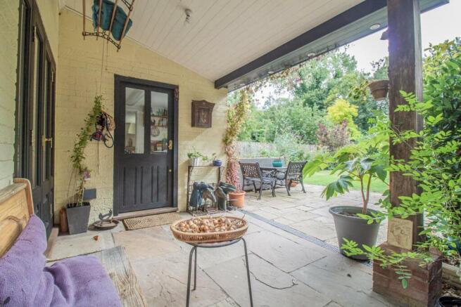 The Cottage_Pakenham [Outdoor Seating Area] 02.jpg