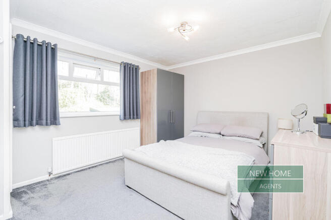 3 bed Terraced for sale Image 12
