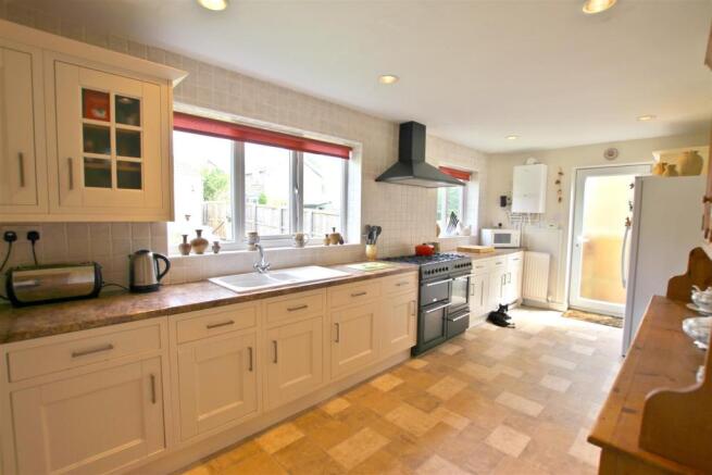 BREAKFAST KITCHEN