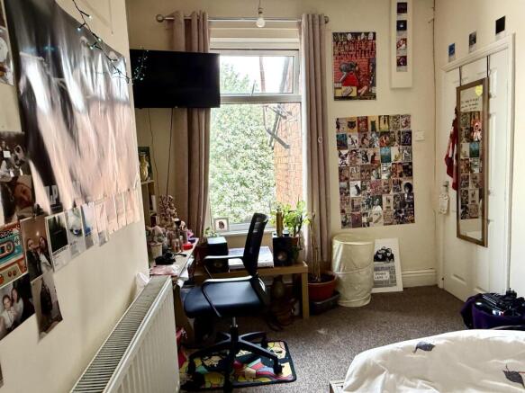 2 bed Terraced for sale Image 9