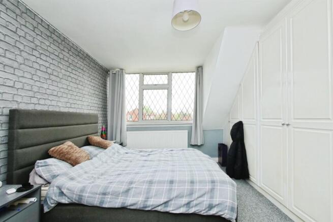 3 bed Semi-Detached for sale Image 4