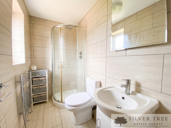 3 bed Detached for sale Image 11
