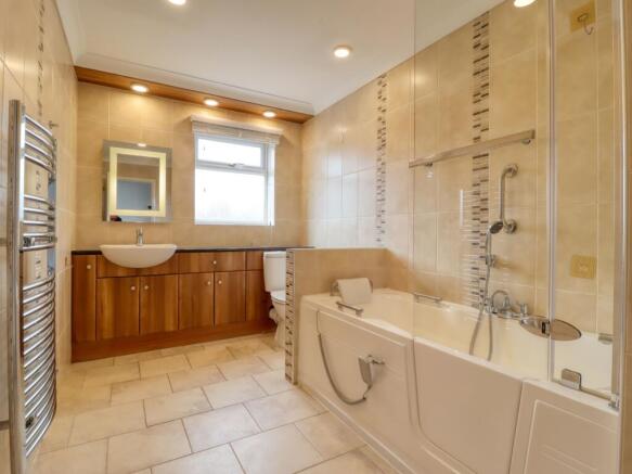 Bathroom EweMove Swindon South