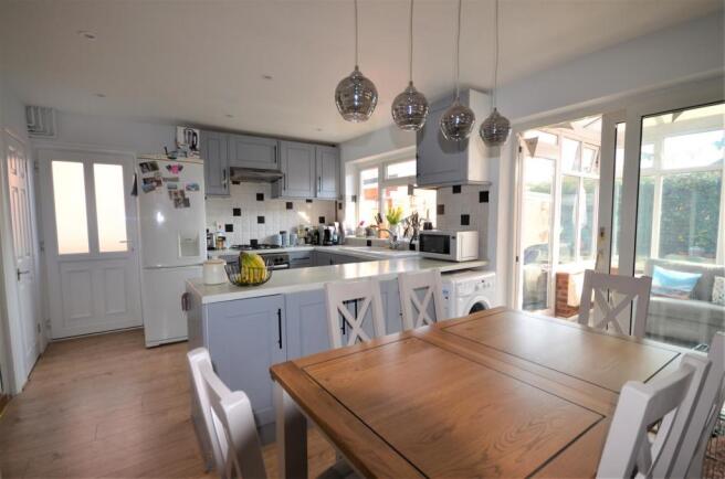 Kitchen/Dining Room