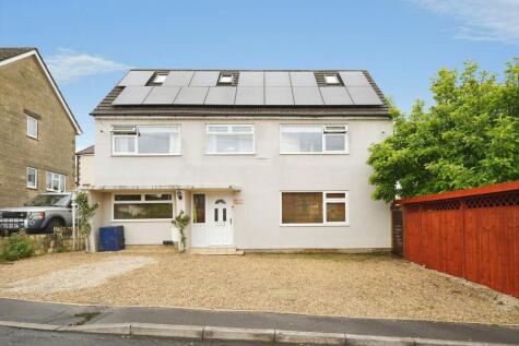 Chestnut Lane, Stroud, GL5