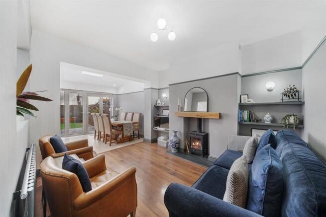 9 LINGFIELD ROAD-38.jpg