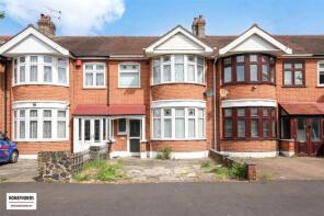 32, Havering Gardens, Romford RM6 5AA