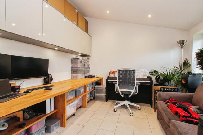 Photo 8