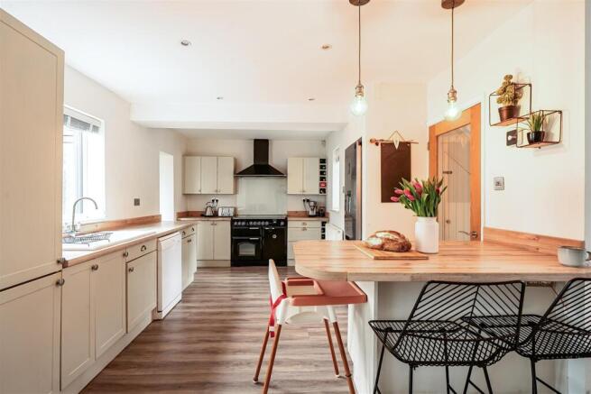 Kitchen / Breakfast / Dining Room