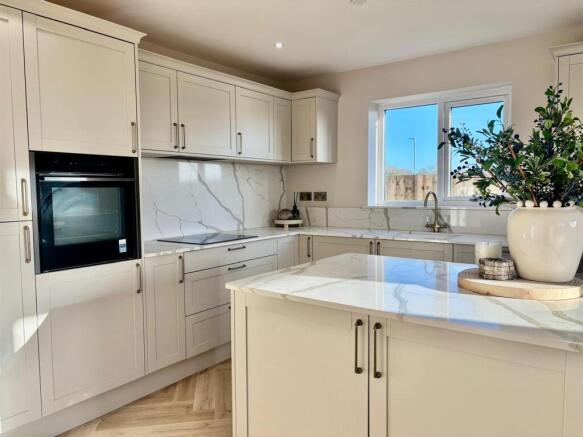 WhatsApp Image 2025-12-22 at 08.21.49 (15).jpeg