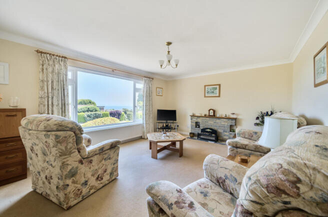 1313016-10-6852ba...