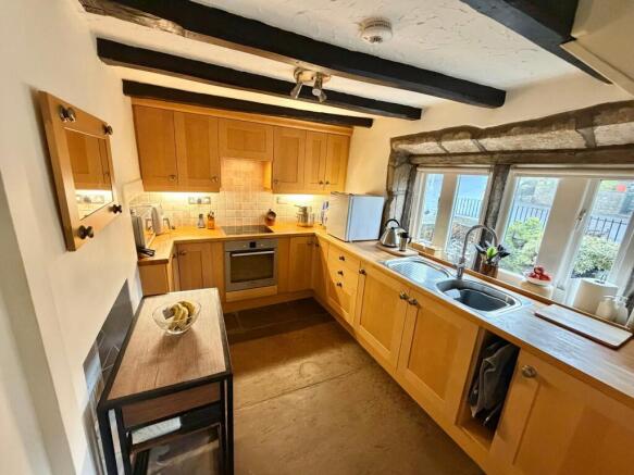 3 bed Terraced for sale Image 7