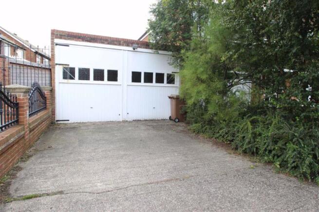 GARAGE