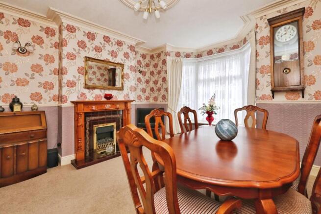 3 bed Terraced for sale Image 7