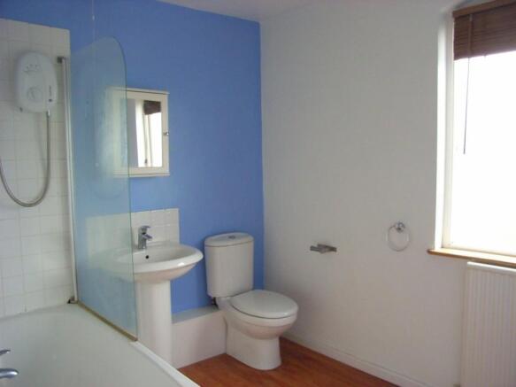 1st Floor Bathroom