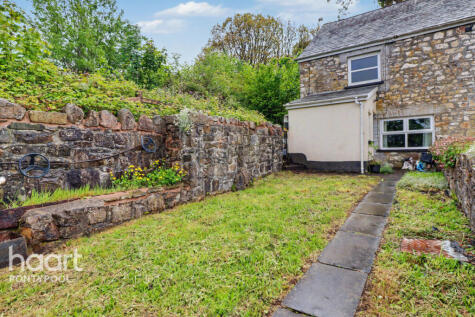 Varteg Road, Pontypool
