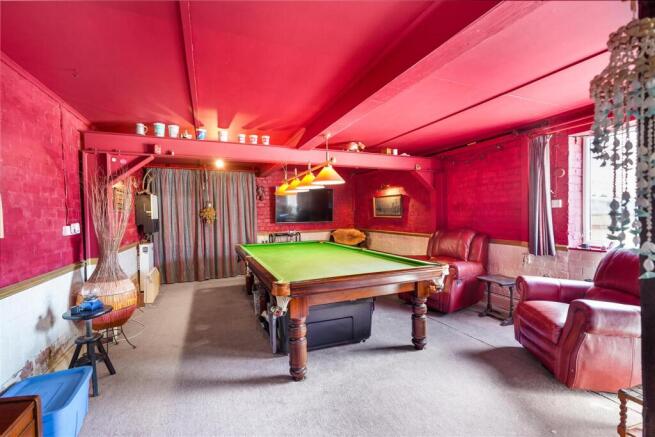 6 bed Smallholding for sale Image 8