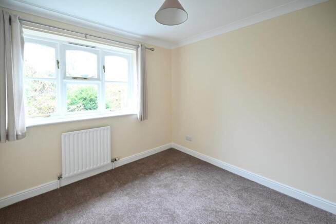 3 bed Detached Bungalow to rent Image 10