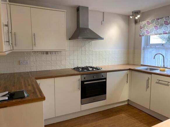 91 Tamworth Rd Kitchen 2 8.25.jpg