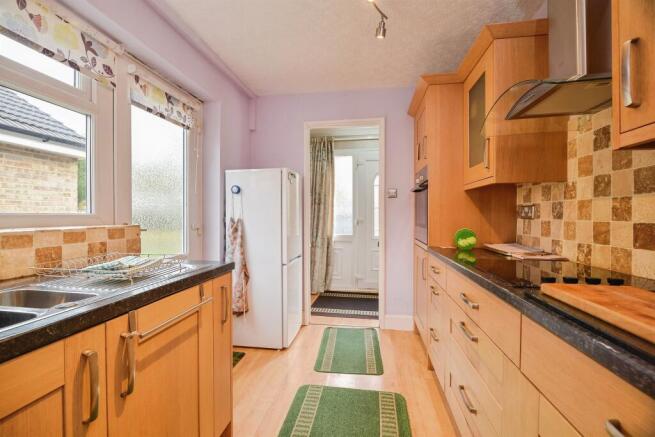 2 bed Detached Bungalow for sale Image 11