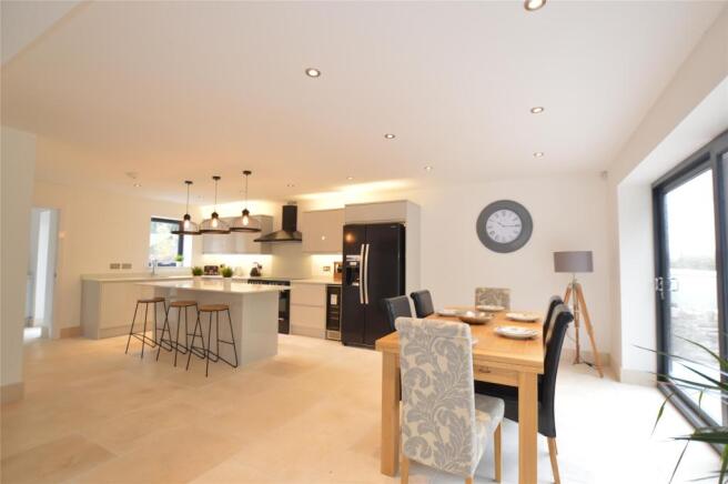 Kitchen/Dining/Famil