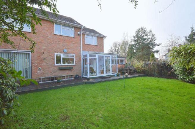 garden to house 1