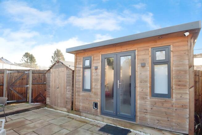 Garden Room and shed