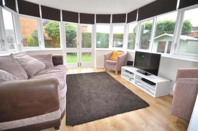 GARDEN ROOM