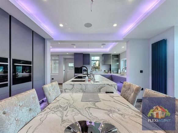 Kitchen / Diner