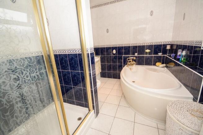 En-suite Bathroom