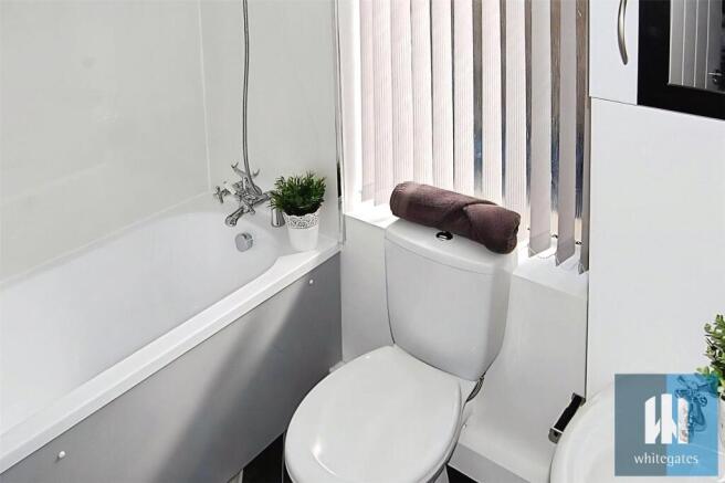 2 bed Terraced to rent Image 9