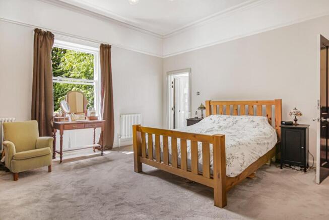 6 bed Terraced for sale Image 11