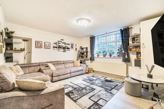 1404828-18-698225...