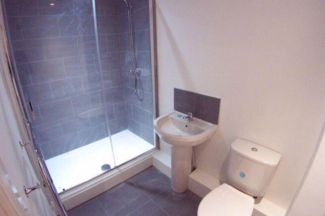 2 bed Flat for sale Image 6