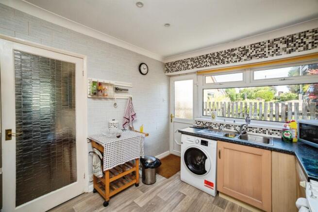 3 bed Detached Bungalow for sale Image 4