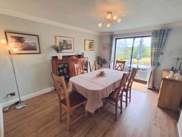4 bed Detached for sale Image 4