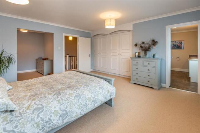 8523019-interior16.jpg
