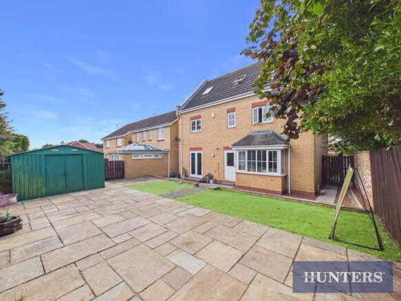 5 bed Detached for sale Image 4