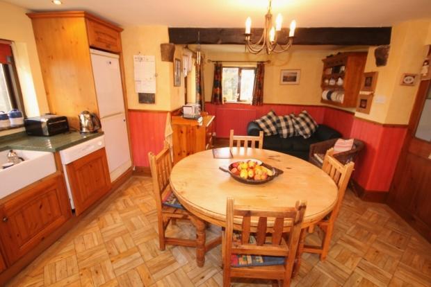 Dining Kitchen Image 2