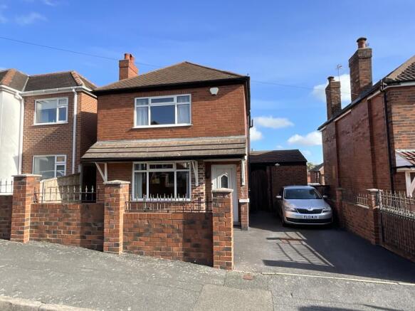 2-bed detached on Amilda Avenue, Ilkeston, DE7, £260,000