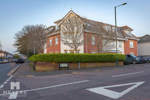 2, 120 124 Capstone Court, Capstone Road, Bournemouth BH8 8RT