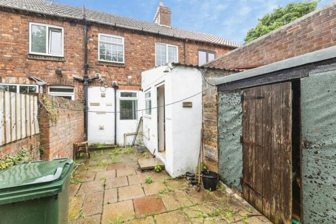 2 bed Terraced for sale Image 8