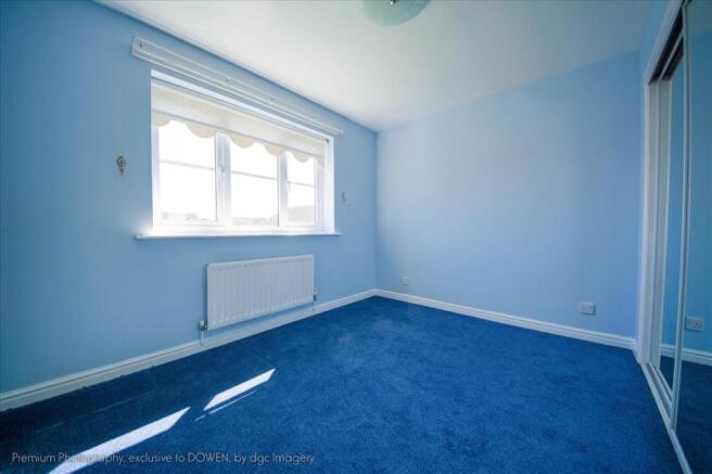 BEDROOM 2