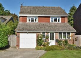 8, Curbey Close, Pulborough RH20 2HU